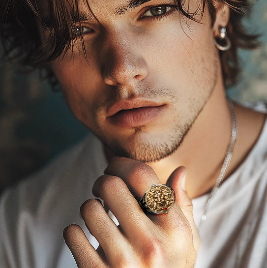 Adjustable Single Ring With A Personalized Engraving