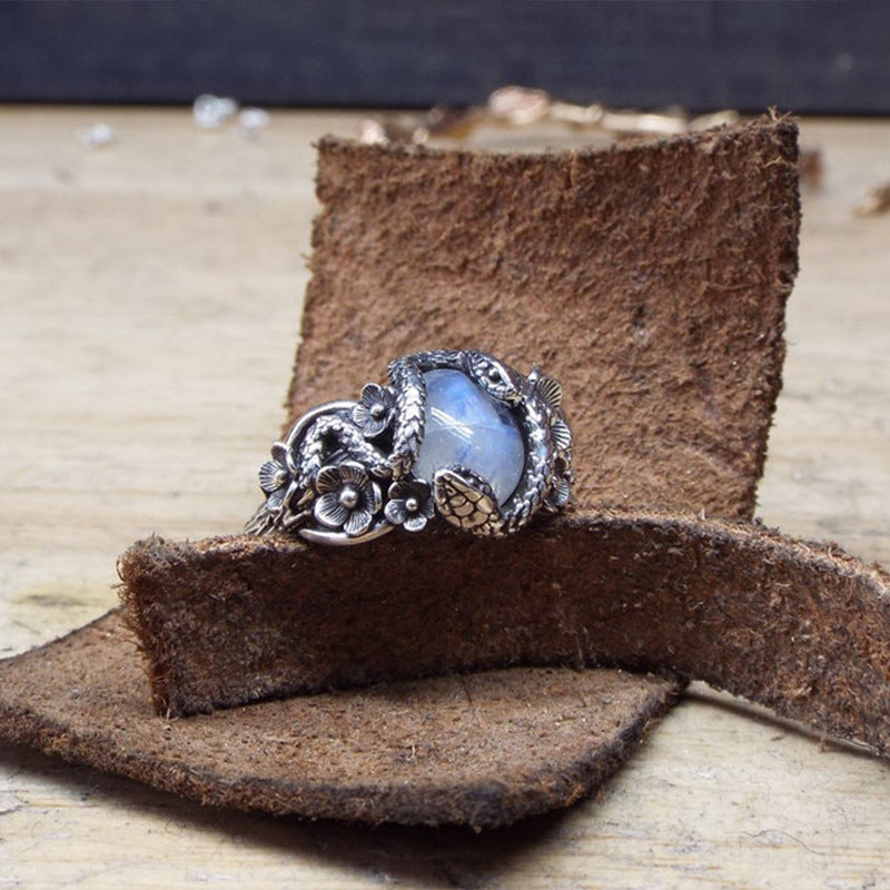 Retro Floral Double-snake Entwined Ring