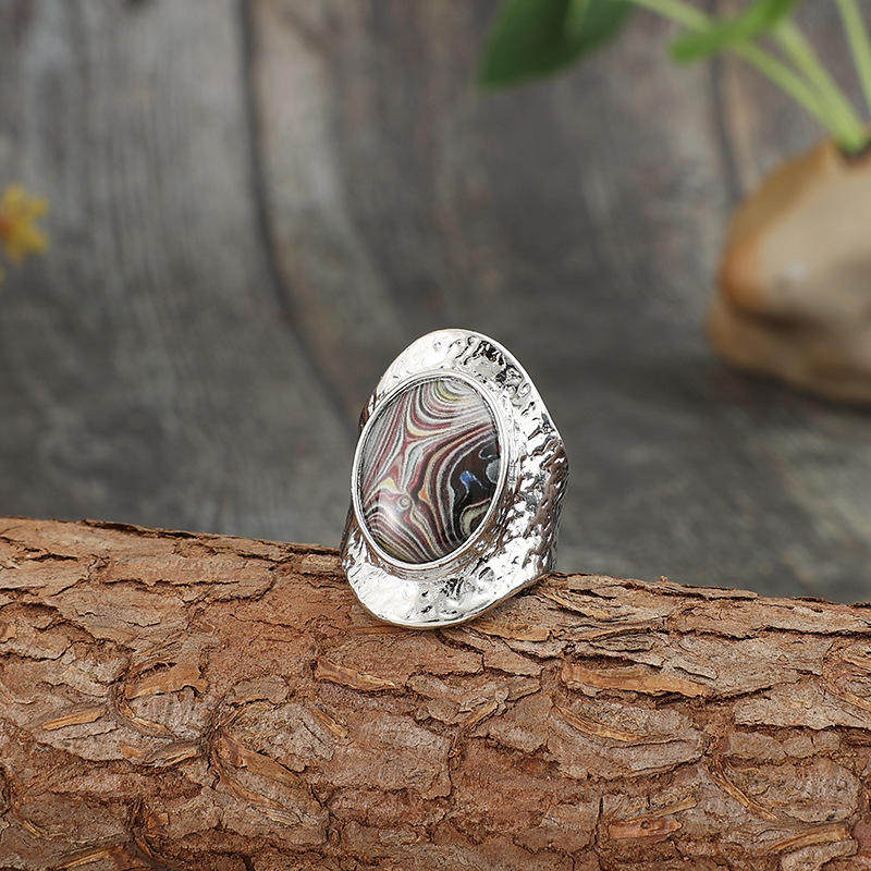 Bohemian Vintage Ring Inlaid With Agate