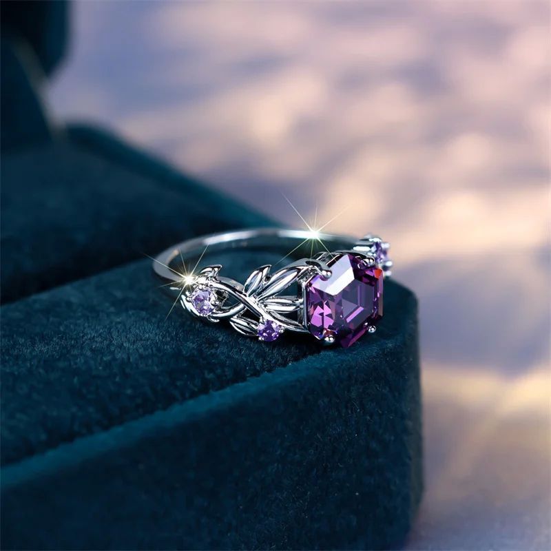 High Gorgeous Purple Inlaid Hexagon Zircon Twist Ring Fashio