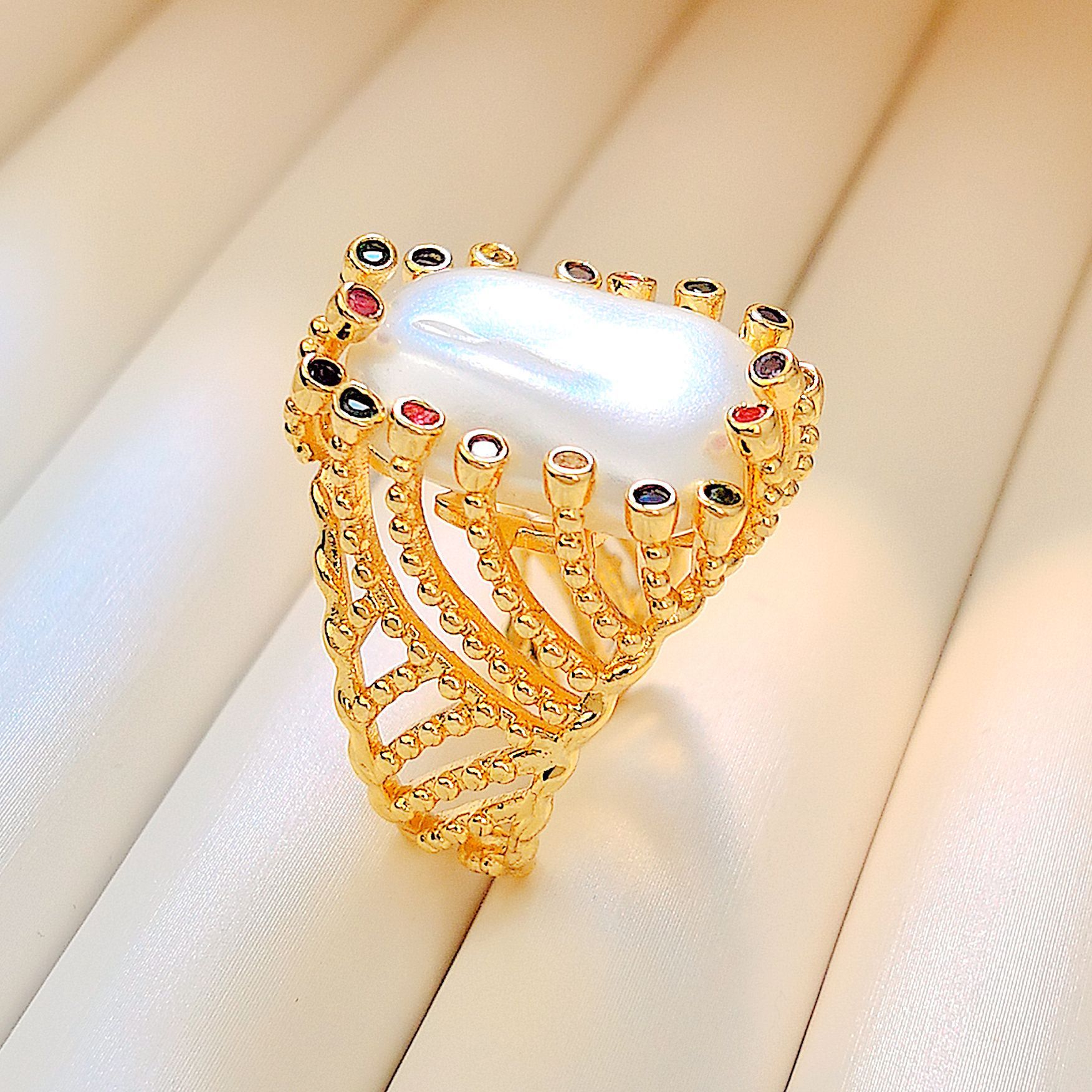 Vintage Ring Classic Style Large Ring Gem With Colorful Zircon