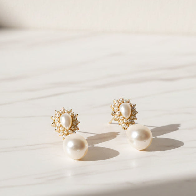 Parure classique vintage au style palais, sublimée de perles – Élégance intemporelle