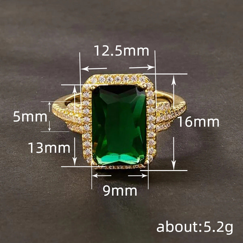 Elegant And Luxurious Ring With A Stylish