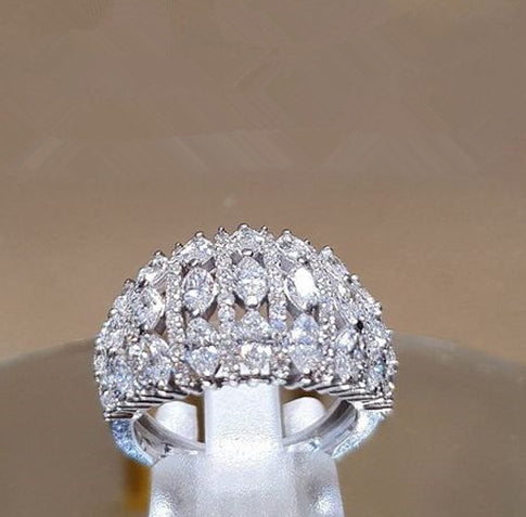 Womens Light Luxury Starry Sky Ring